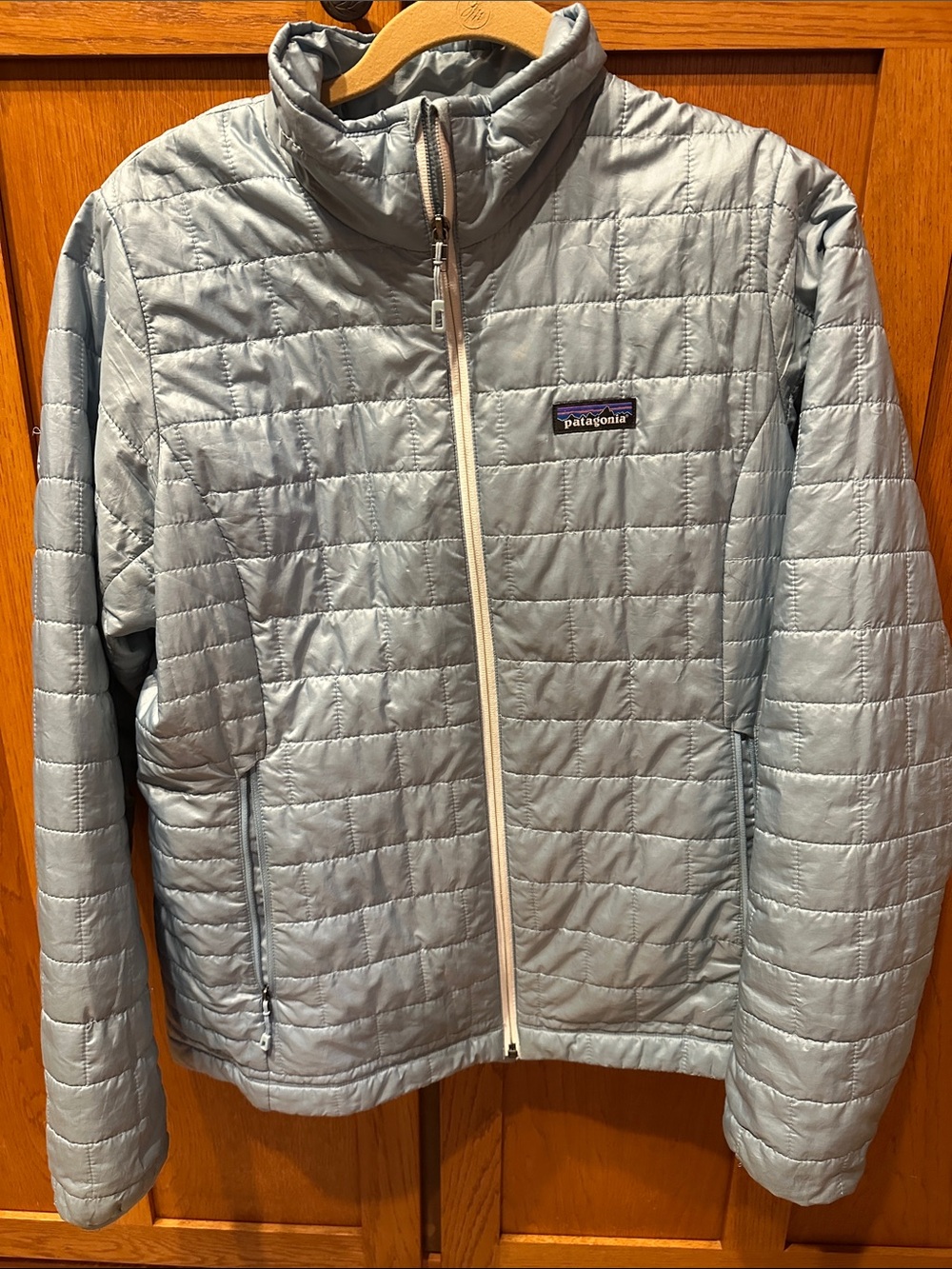 Patagonia Women's Pale Blue Quilted Puffer Jacket large